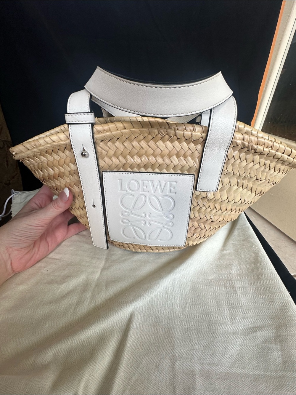 ✨Excellent Condition/Natural Woven Straw Tote with White Leather Trim Small✨ - Picture 11 of 15